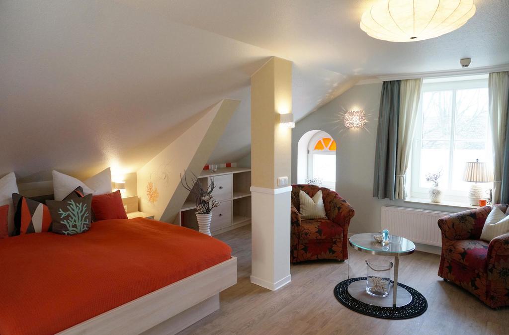 Deluxe Apartments der Alten Apotheke Prerow Zimmer foto