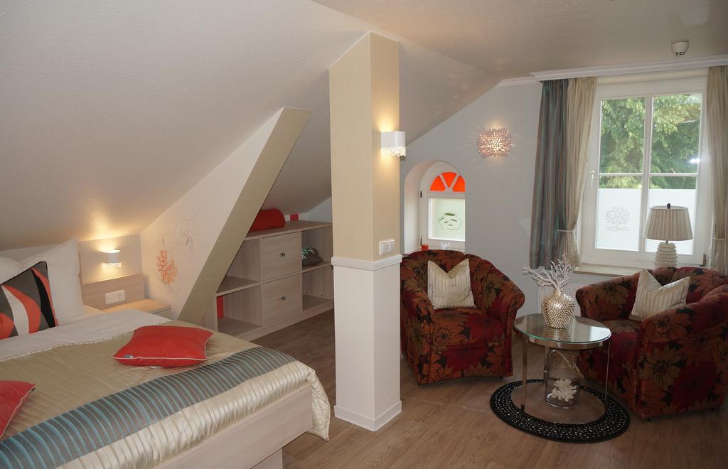 Deluxe Apartments der Alten Apotheke Prerow Zimmer foto